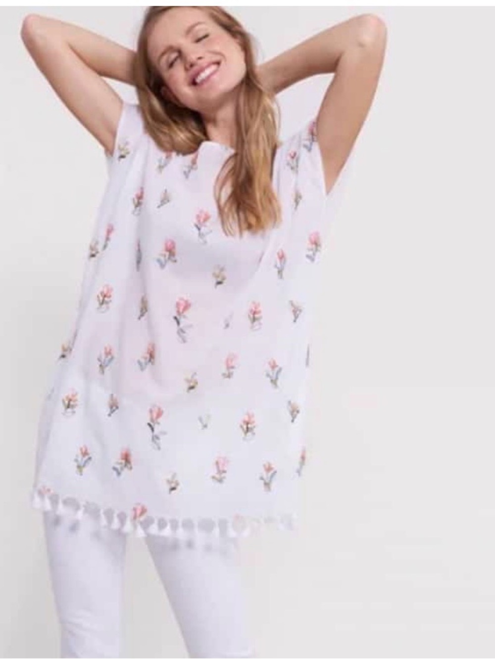 Roller Rabbit embroidered tunic coverup - Picture 3 of 9